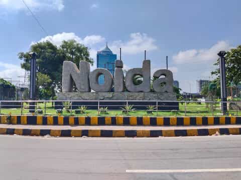 Skip the Chaos—Travel Reservation from Noida Done the Right Way